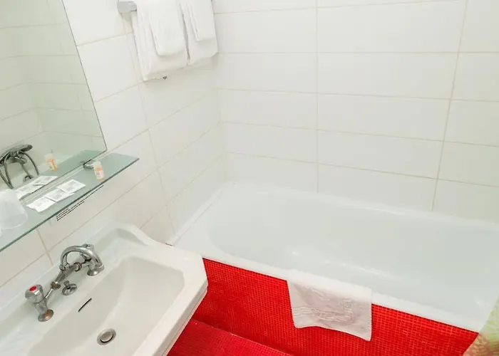 Le Trident Thyrsé 2*