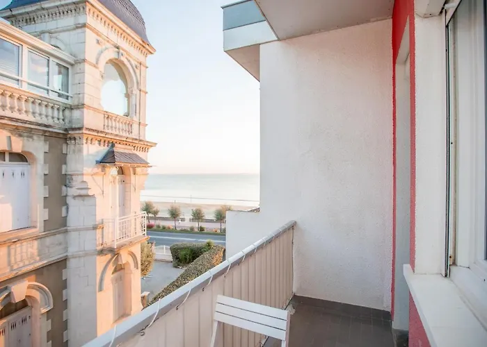 Hotel Le Trident Thyrsé 2*