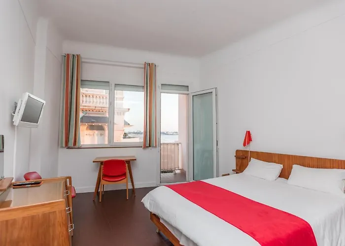 Le Trident Thyrsé 2*