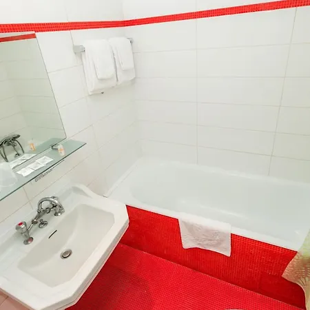 Le Trident Thyrsé 2*